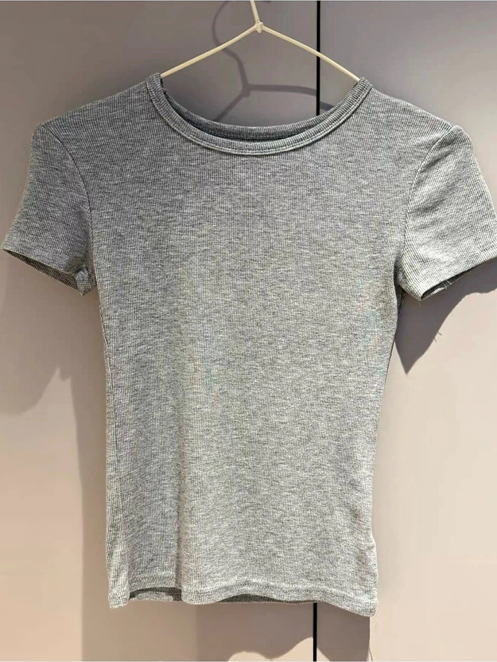 Women's Gray Short Sleeve Tee